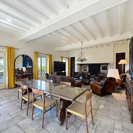 Maison De Maitre En Campagne Proximite Montagne Et Pau Villa